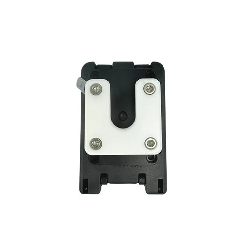 El OBI Clamp Lock con TEK-LOK se sujeta firmemente a tu cinturón, permitiendo un acceso rápido y manos libres a tu equipo, ideal para fotógrafos y cazadores.